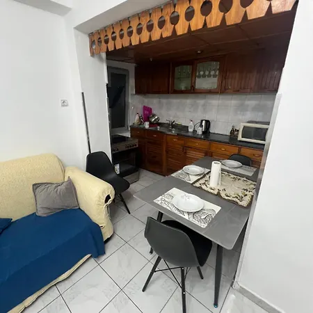 33 Elbasan