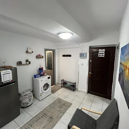 Apartment 33